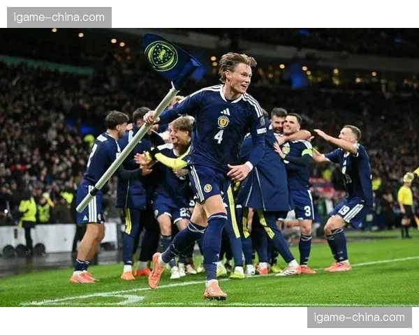 麦克托米奈接近与那不勒斯续约,苏格兰中场将留队至2031年 麦克托米奈接近与那不勒斯续约,苏格兰中场将留队至2031年