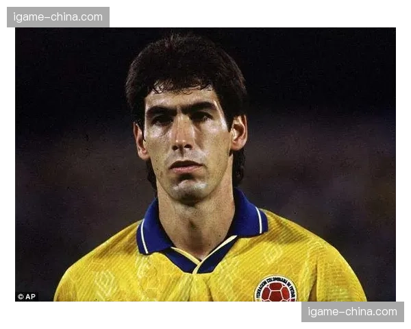 荷兰新星范·登·伯格终点线前0.01秒绝杀，夺得个人首枚世界杯金牌