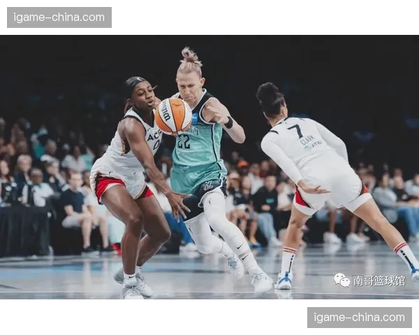 自由人挑战卫冕冠军，篮板率与二次进攻效率成胜负手